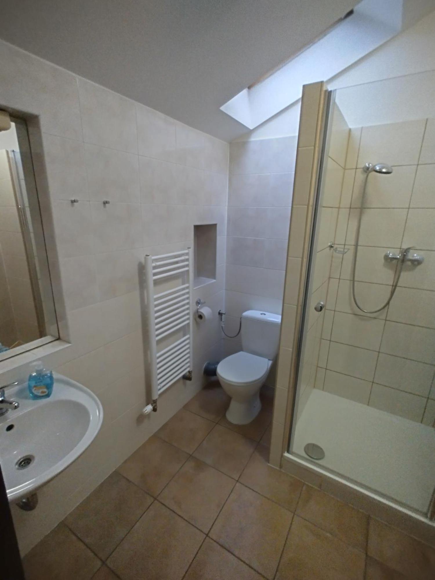 Beta Pension Прага Экстерьер фото